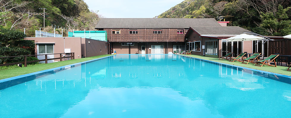 温泉プール
